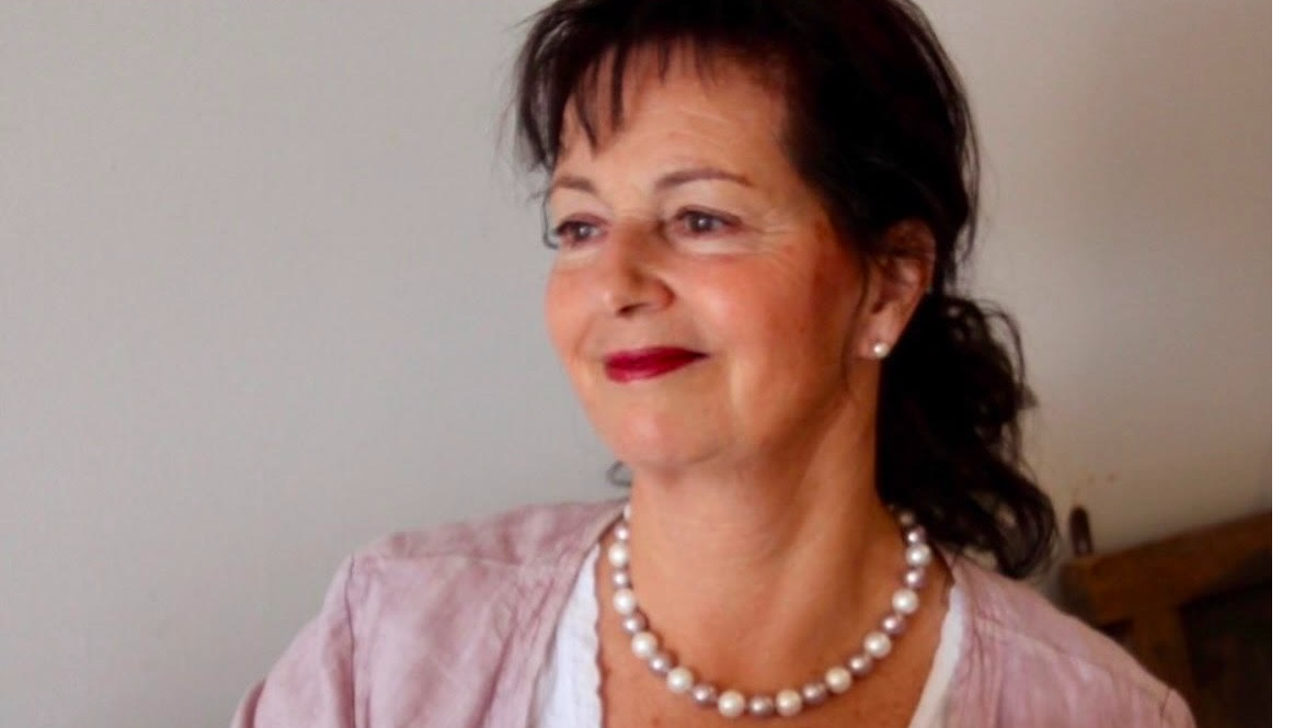 Roslyn Saunders Inc
